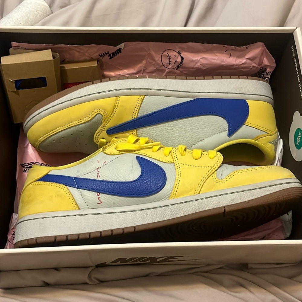 Travis Scott Air Jordan 1